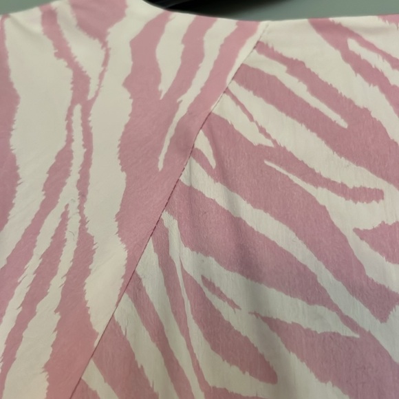 Chicos animal print in pink pull over - Picture 7 of 11